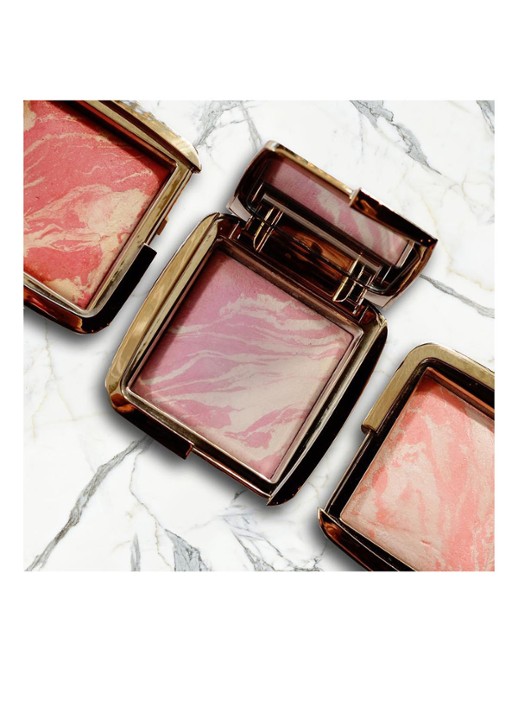 Hourglass AMBIENT™ Lighting Blush - detail 6 luminous flush