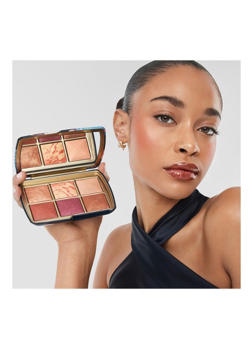 Hourglass Ambient Lighting Edit Unlocked - Limited Editon make- up palette - detail 2 fox