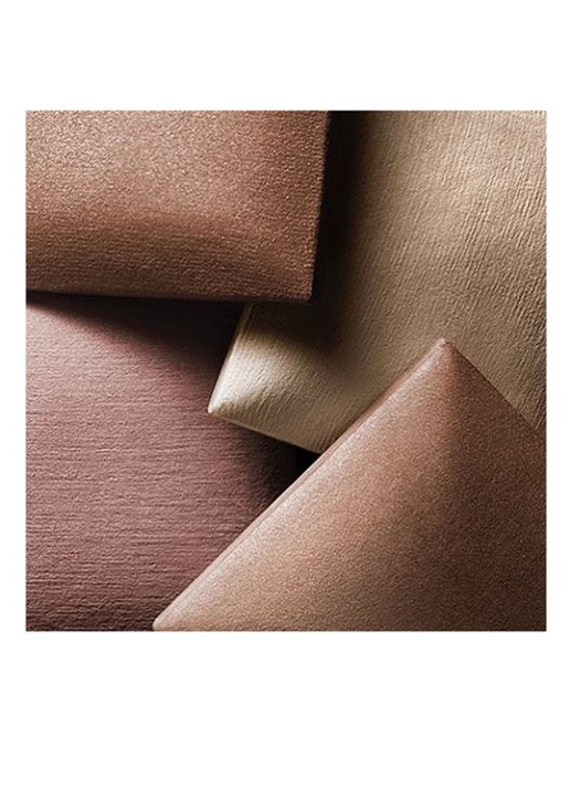 Hourglass AMBIENT™ Lightning Finishing powder - lichtreflecterend poeder - detail 2 luminous light