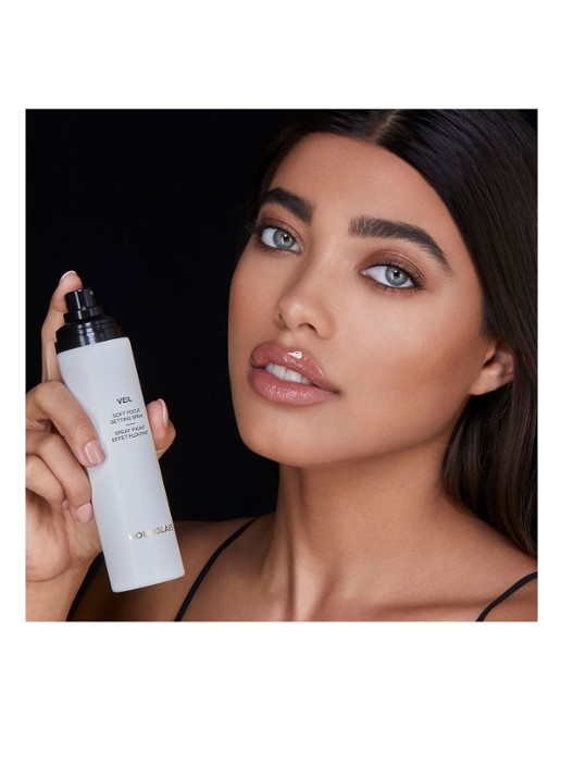 Hourglass VEIL™ Soft Focus Setting Spray - make-up setting- & fixing spray - detail 2 undefined