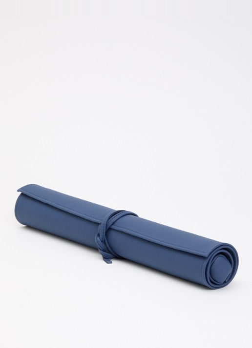 House of Nobilique Mens erger je niet reisspel in envelop van leer  - voorkant 2 donkerblauw
