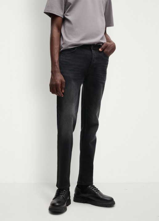 HUGO 634 tapered jeans met gekleurde wassing - detail 3 zwart