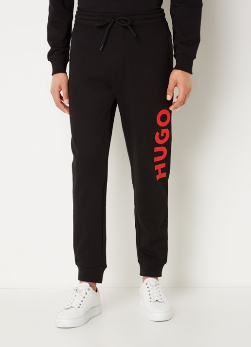 HUGO Dutschi tapered fit joggingbroek met logo - detail zwart