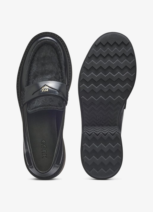 HUGO Loafer van leer met logo  - detail zwart