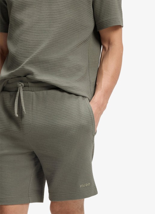 HUGO Pyjamashort met wafelstructuur en logostiksel - detail 5 dark green-306 / groen