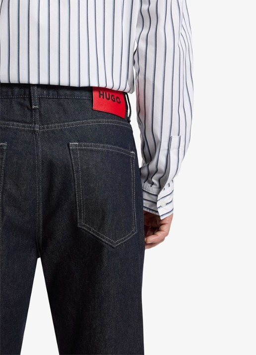 HUGO Relaxed fit jeans met steekzakken - detail 2 donkerblauw