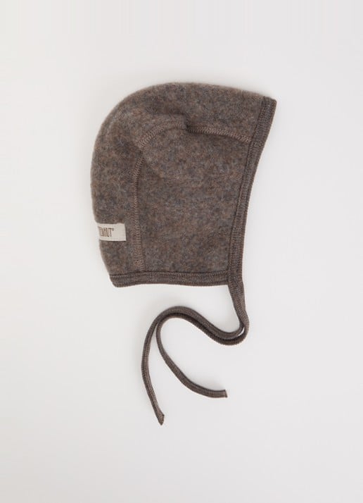 Huttelihut Babymuts van merino wol - voorkant donkerbruin