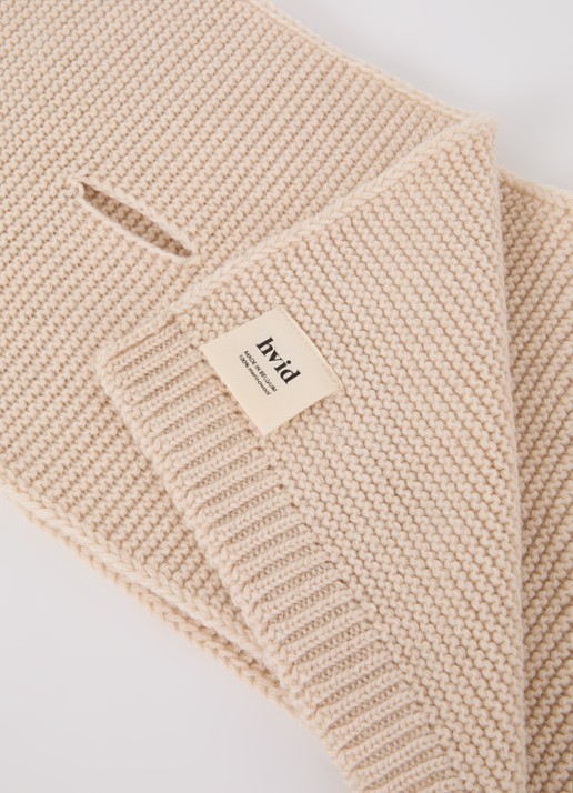 Hvid Ivo sjaal van merino wol 90 x 20 cm - detail 2 beige