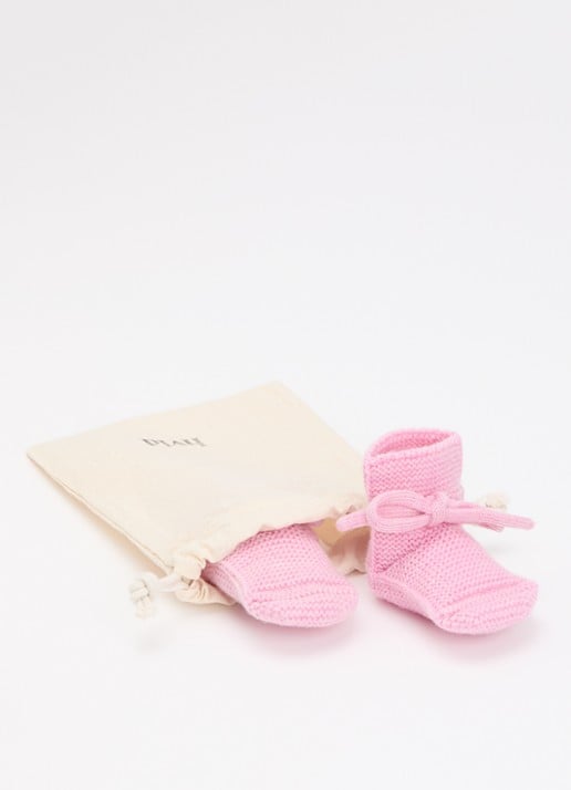 Hvid Original Booties babyslofje met strikdetail - voorkant 2 lichtroze