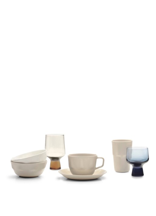 Iittala Solare diep bord 22 cm - voorkant 3 zand