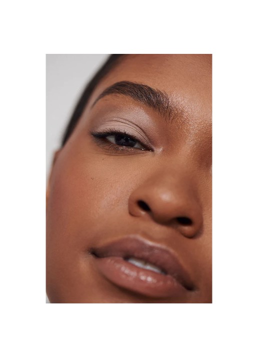 ILIA Beauty Liquid Powder Matte Eye Tint - vloeibare oogschaduw - detail 6 cork