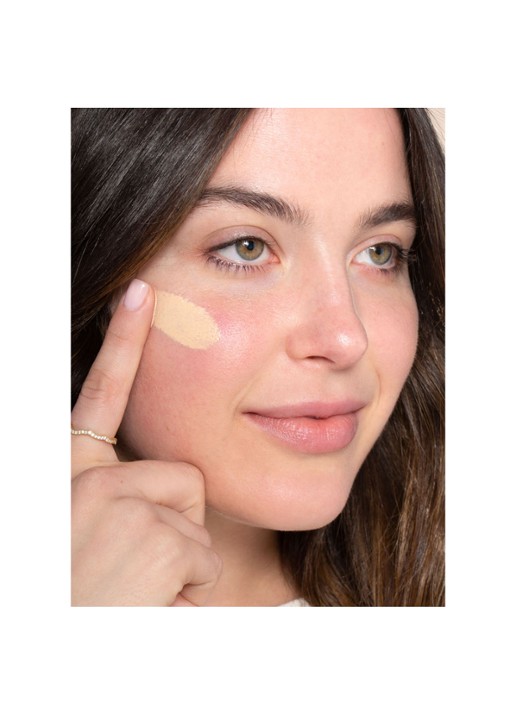 ILIA Beauty Super Serum Skin Tint Broad Spectrum SPF30 - getint serum - detail 3 balos - st3