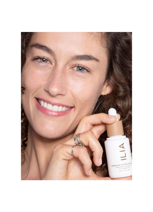 ILIA Beauty Super Serum Skin Tint Broad Spectrum SPF30 - getint serum - detail 6 diaz - st7