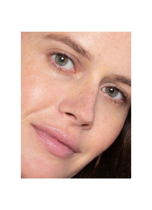 ILIA Beauty Super Serum Skin Tint Broad Spectrum SPF30 - getint serum - detail 5 shela - st8