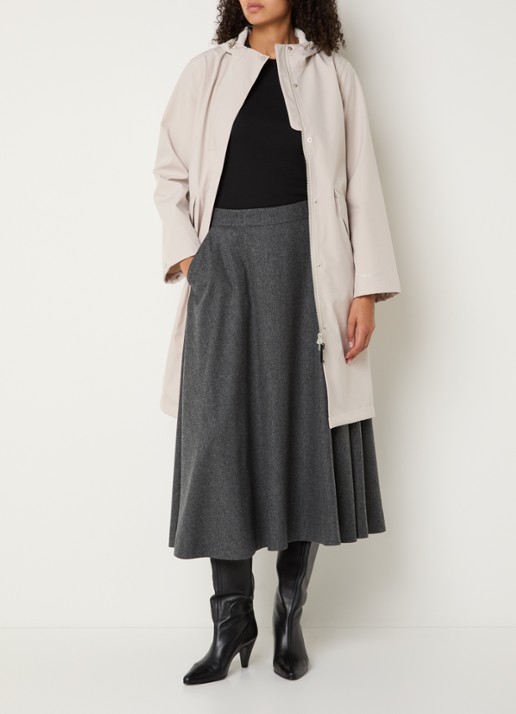 Ilse Jacobsen Daybreak softshell regenjas met klepzakken - voorkant 3 beige