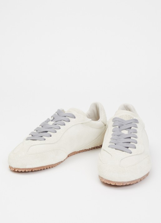 Axel Arigato Dames Daze runner sneaker van suéde in de kleur Gebroken wit, maat: 37