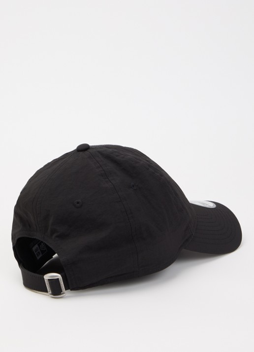 New Era Dames 9Twenty pet met logoborduring in de kleur Zwart, maat: OS
