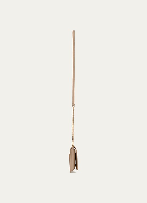Saint Laurent Dames Cassandre crossbody telefoonhoes van kalfsleer in de kleur Beige