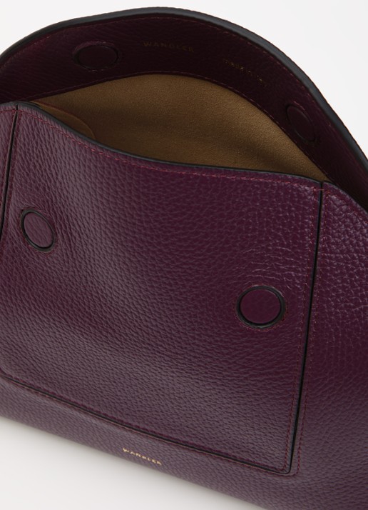 Wandler Dames Penelope Slouch schoudertas van kalfsleer in de kleur Aubergine, maat: 1SZ