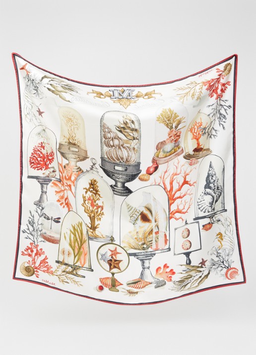 MaxMara Dames Sjaal van zijde 90 x 90 cm in de kleur Beige
