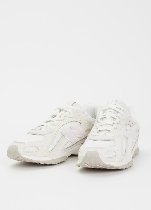New Balance Dames 204L sneaker van mesh met details van suède in de kleur Creme, maat: 43