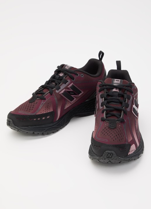 New Balance Dames 1906 sneaker met mesh details in de kleur Bordeauxrood, maat: 40,5