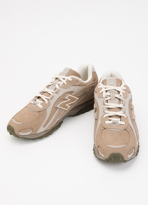 New Balance Dames 204L sneaker van suède in de kleur Lichtbruin, maat: 40