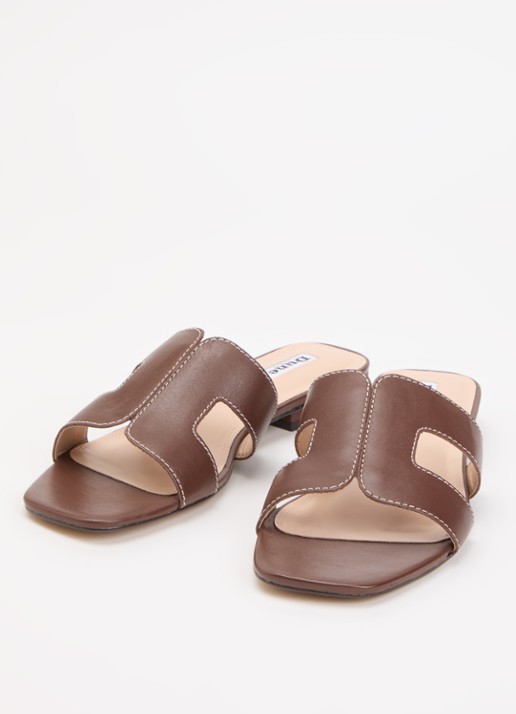 Dune London Dames Loupe sandaal in de kleur Donkerbruin