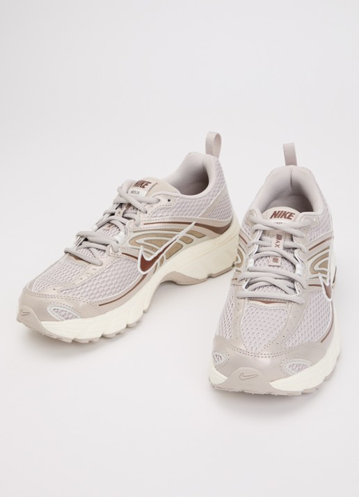 Nike Air Max Moto 2k sneaker met details van mesh in de kleur Paars, maat: 40