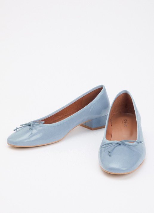 Jonak Dames Dadou ballerina van geitenleer met lakfinish in de kleur Staalblauw