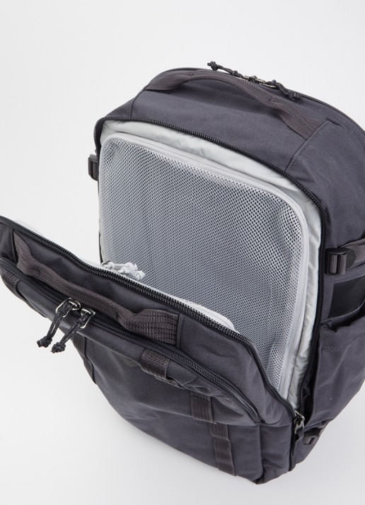 Fjällräven Farden Carry-On rugzak met 17 inch laptopvak Antraciet - Deal
