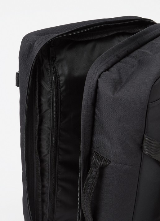 Eastpak Transit'R rugzak met logo en 16 inch laptopvak Zwart - Deal