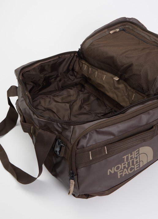 The North Face Base Camp Voyager 42L weekendtas met 15 inch laptopvak Donkerbruin - Deal