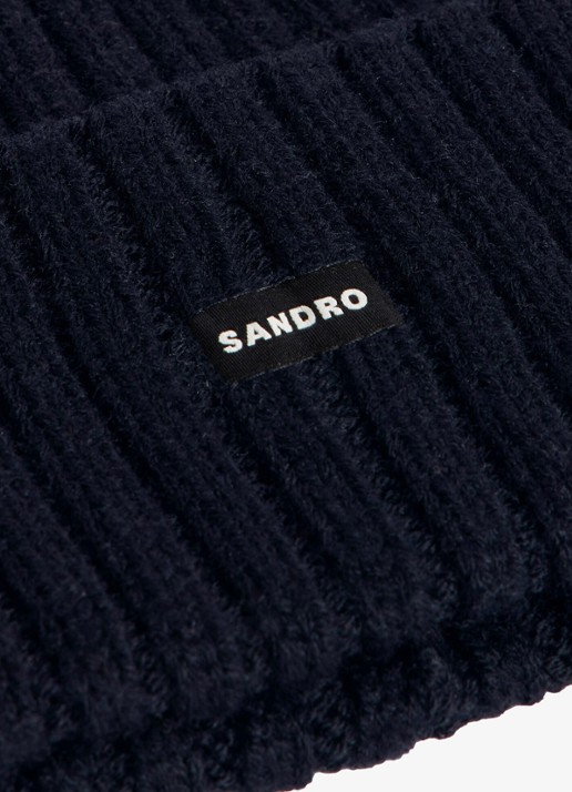 Sandro Heren Ribgebreide muts in wolblend met logo in de kleur Donkerblauw