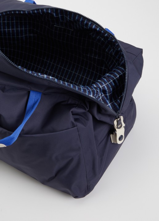 Herschel Supply Maia weekendtas met 16 inch laptopvak en afneembare schouderriem Blauw - Deal