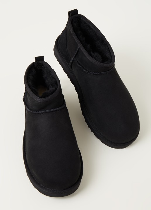 UGG Dames Classic Ultra Mini enkellaarsje van suède in de kleur Zwart, maat: 40