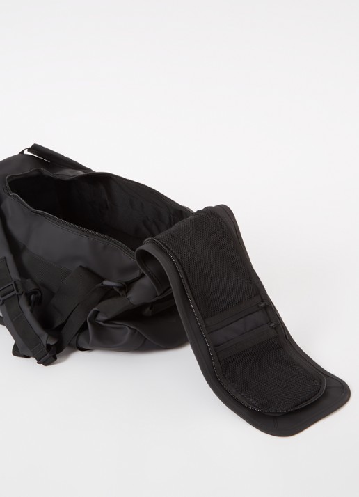 Rains Heren Duffel sporttas met logo in de kleur Zwart, maat: 59x37x7