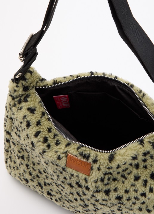 Wouf Dames Olivia Hobo schoudertas van teddy met print in de kleur Groen, maat: 1maat