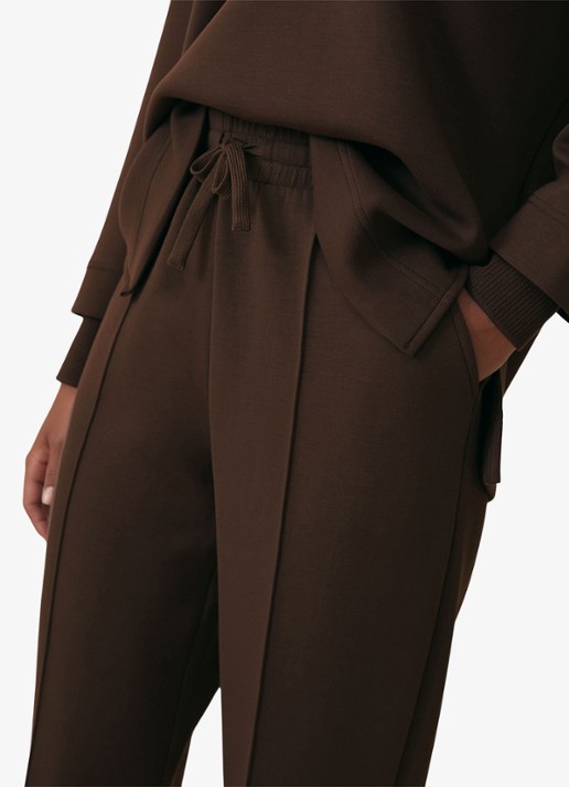 Reiss Dames Bernie high waist straight fit joggingbroek met steekzakken in de kleur Chocoladebruin