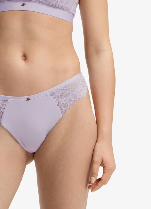 BOSS Dames Kanten slip met mesh plooitjes en goudkleurig bedeltje in de kleur Paars