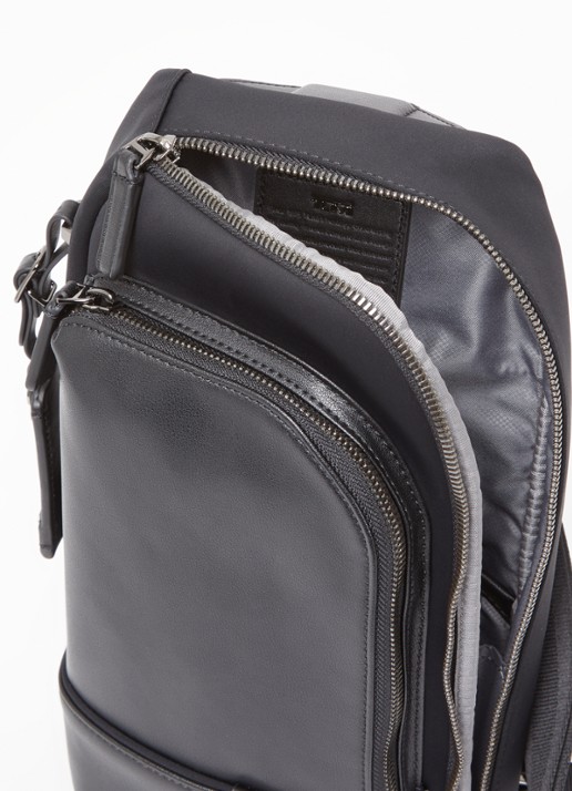 TUMI Harrison Gregory Sling crossbodytas met leren details Zwart - Deal