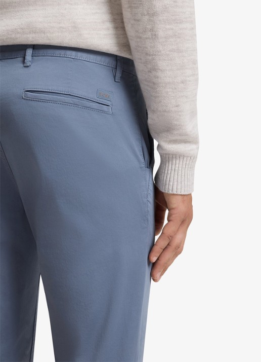 BOSS Heren Slim-fit satijnen chino van stretchkatoen in de kleur Dark Blue-404 / Blauw
