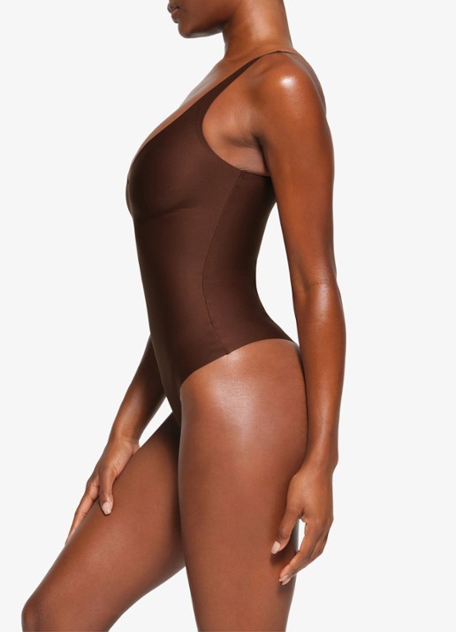 SKIMS Dames Skims Body plunge stringbody in de kleur Chocoladebruin, maat: XXL