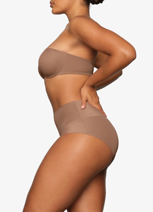 SKIMS Dames Smoothing Intimates high waisted slip in de kleur Bruin, maat: S