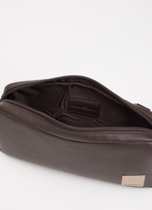 Armani Heren crossbody tas met logo in de kleur Donkerbruin