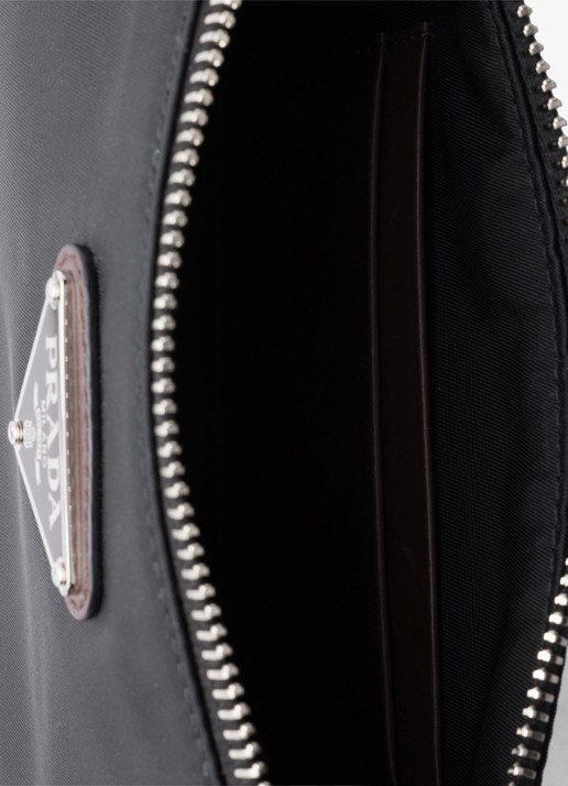 Prada Heren Speedrock Re-Nylon telefoonhoesje met leren details en afneembare schouderriem in de kleur Zwart