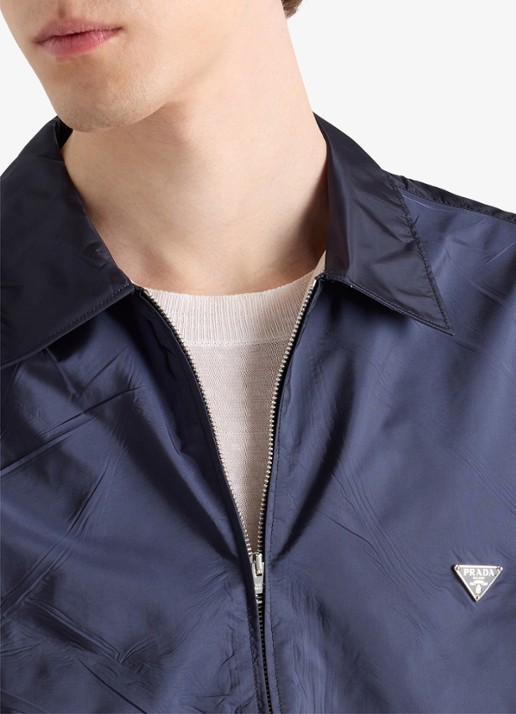 Prada Heren Re-Nylon overshirt met logo in de kleur Donkerblauw