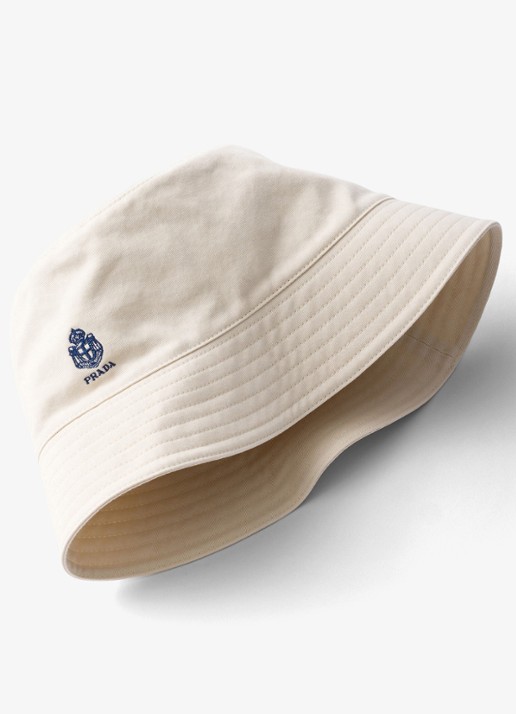 Prada Heren Bucket hoed met logoborduring in de kleur Gebroken wit