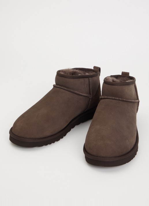 UGG Heren Classic Ultra Mini enkellaarsje van suède in de kleur Donkerbruin, maat: 42