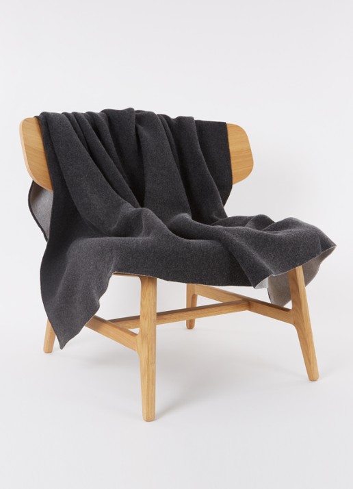Iosis Verso plaid in wolblend 130 x 170 cm - voorkant 2 antraciet